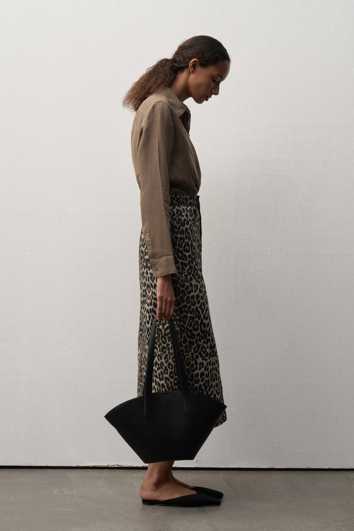 Leopar Desenli Yırtmaçlı Midi Denim Etek